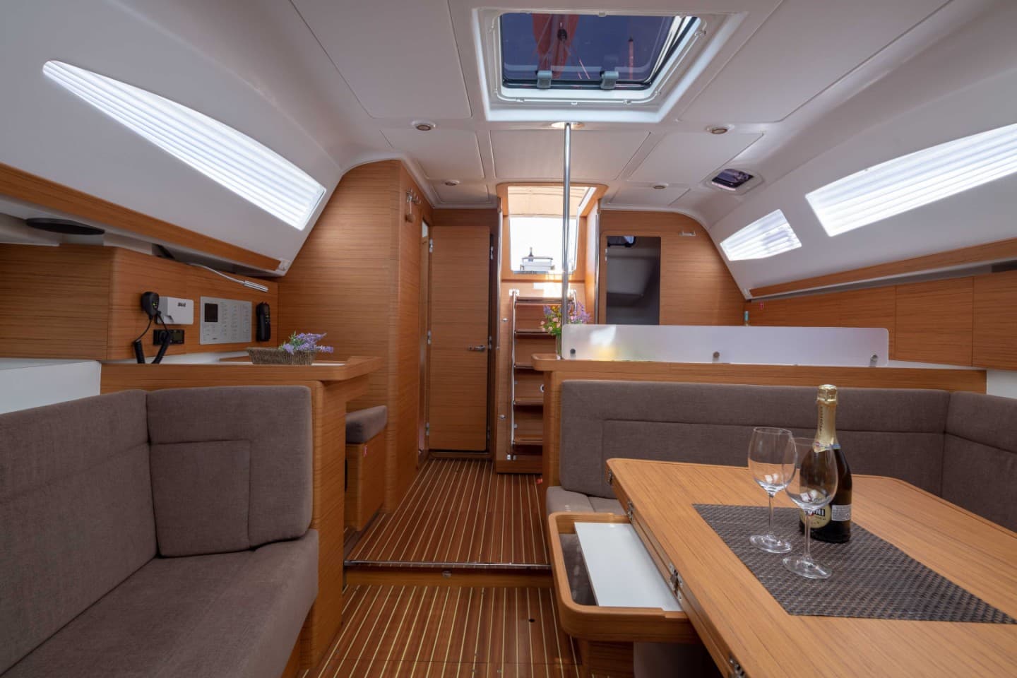 Elan Impression 45 photo 5