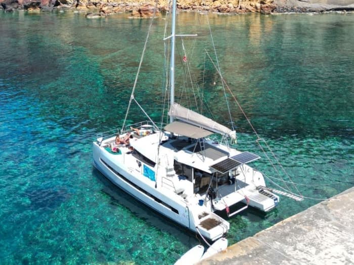 Exclusive Comino Boat Tour: Blue Lagoon, Crystal Lagoon and Caves